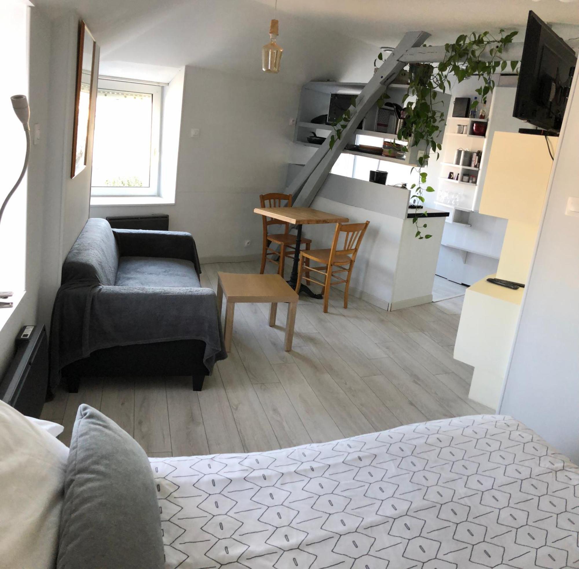 Saint Bonnet Apartment Бурж Екстериор снимка